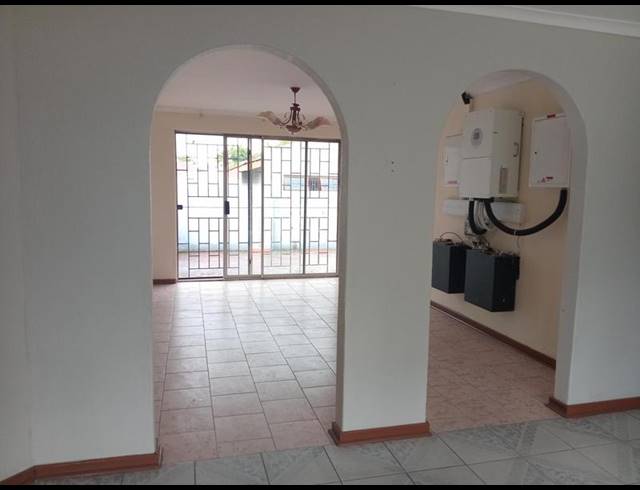 36 BEDROOM HOUSE FOR SALE IN BEDWORTH PARK